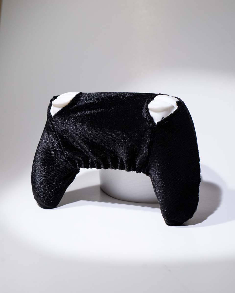Black PS5 Controller Sleeve - Image 5